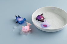 Load image into Gallery viewer, Light Up Bath Toys
